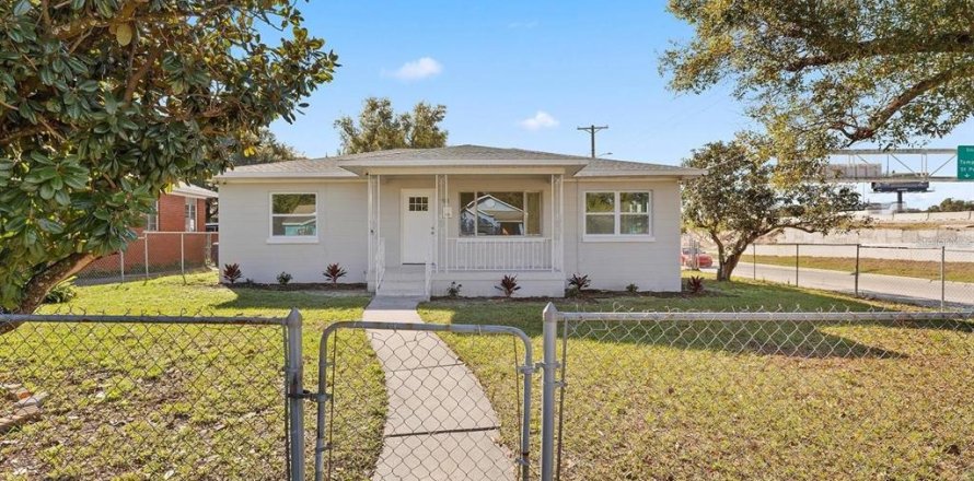 Casa en Tampa, Florida 3 dormitorios, 118.36 m2 № 1856558