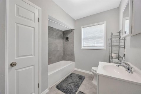 House in Tampa, Florida 3 bedrooms, 118.36 sq.m. № 1856558 - photo 28