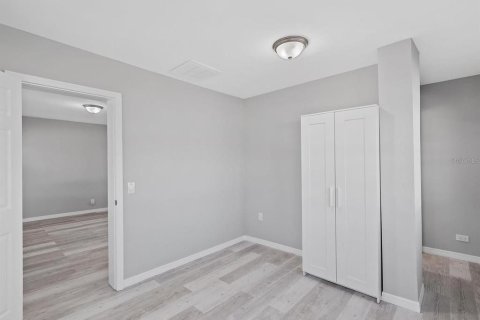 Casa en venta en Tampa, Florida, 3 dormitorios, 118.36 m2 № 1856558 - foto 13