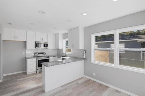 Casa en venta en Tampa, Florida, 3 dormitorios, 118.36 m2 № 1856558 - foto 15