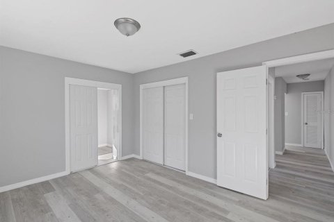 Casa en venta en Tampa, Florida, 3 dormitorios, 118.36 m2 № 1856558 - foto 8