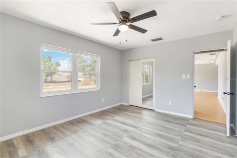 House in Saint Petersburg, Florida 3 bedrooms, 115.94 sq.m. № 1406420 - photo 27