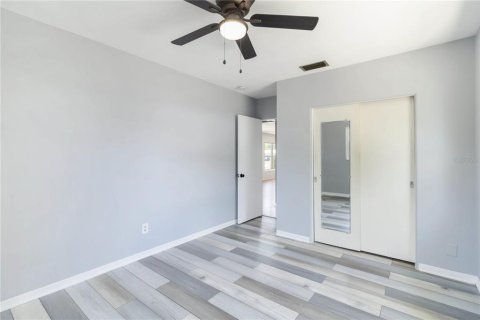 House in Saint Petersburg, Florida 3 bedrooms, 115.94 sq.m. № 1406420 - photo 20