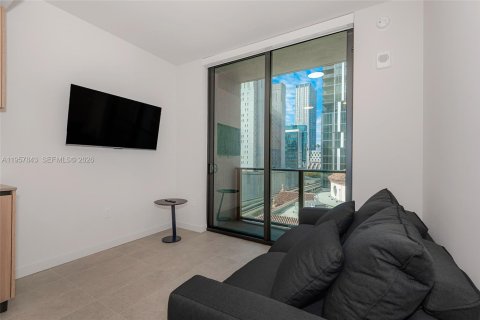 Condominio en alquiler en Miami, Florida, 1 dormitorio № 2011682 - foto 2