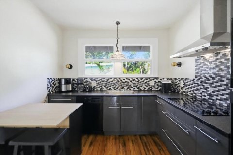 Casa en venta en Sarasota, Florida, 2 dormitorios, 132.48 m2 № 2383521 - foto 16