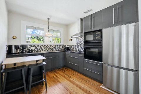 Casa en venta en Sarasota, Florida, 2 dormitorios, 132.48 m2 № 2383521 - foto 15