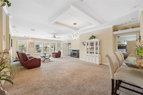 House in Hudson, Florida 3 bedrooms, 177.26 sq.m. № 1808225 - photo 10