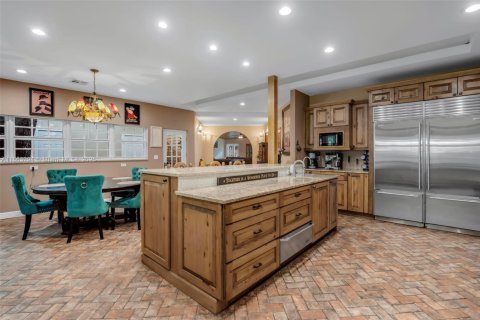 Casa en alquiler en Fort Lauderdale, Florida, 7 dormitorios, 536.51 m2 № 1891355 - foto 20