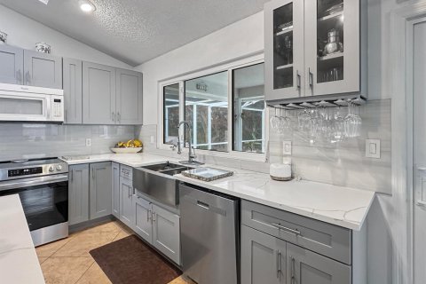 Villa ou maison à vendre à Sebastian, Floride: 3 chambres, 161.65 m2 № 2147244 - photo 16