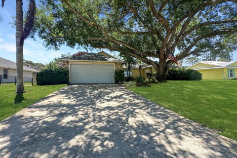 Villa ou maison à vendre à Sebastian, Floride: 3 chambres, 161.65 m2 № 2147244 - photo 3