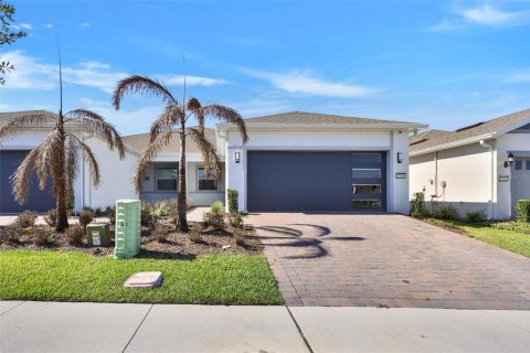 House in Winter Garden, Florida 2 bedrooms, 146.23 sq.m. № 2229815