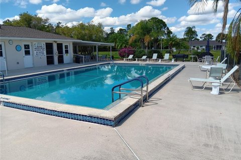 Condominio en venta en Lake Suzy, Florida, 2 dormitorios, 80.92 m2 № 2216684 - foto 22