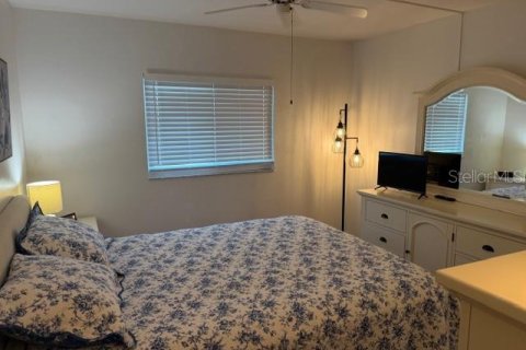 Condominio en venta en Lake Suzy, Florida, 2 dormitorios, 80.92 m2 № 2216684 - foto 11