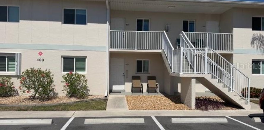 Condominio en Lake Suzy, Florida, 2 dormitorios № 2216684