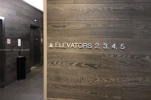 Condominio en alquiler en Miami, Florida, 54.63 m2 № 1989370 - foto 22