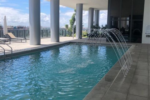 Condominio en alquiler en Miami, Florida, 54.63 m2 № 1989370 - foto 10