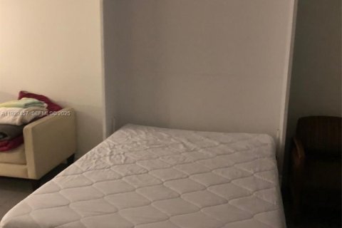 Condominio en alquiler en Miami, Florida, 54.63 m2 № 1989370 - foto 3