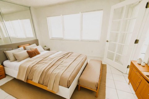 Снять в аренду квартиру в Помпано-Бич, Флорида 2 спальни, 92.34м2, № 2024798 - фото 13