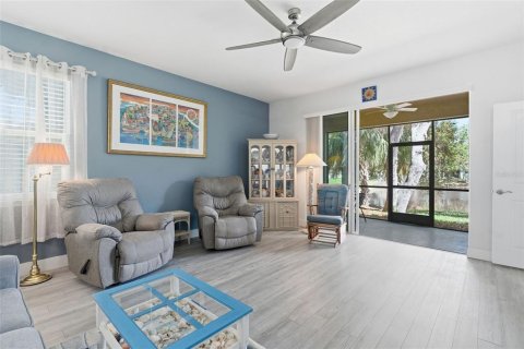 Townhouse in Palmetto, Florida 2 bedrooms, 180.32 sq.m. № 2214749 - photo 8