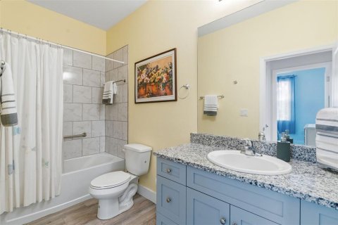 Townhouse in Palmetto, Florida 2 bedrooms, 180.32 sq.m. № 2214749 - photo 19