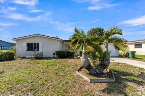 Casa en venta en Margate, Florida, 3 dormitorios, 146.97 m2 № 2056722 - foto 4