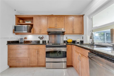 Casa en venta en Margate, Florida, 3 dormitorios, 146.97 m2 № 2056722 - foto 14