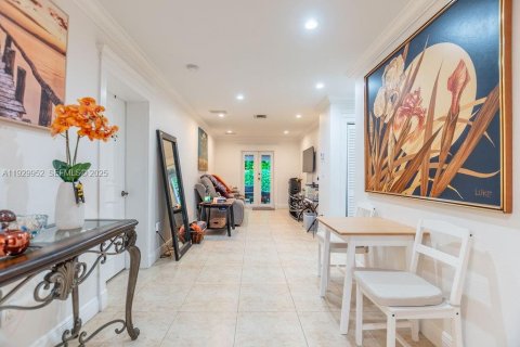 Casa en venta en Miami Lakes, Florida, 3 dormitorios, 168.71 m2 № 2057764 - foto 15