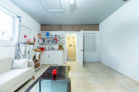 Casa en venta en Miami Lakes, Florida, 3 dormitorios, 168.71 m2 № 2057764 - foto 30