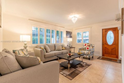 Casa en venta en Miami Lakes, Florida, 3 dormitorios, 168.71 m2 № 2057764 - foto 5