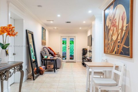 Casa en venta en Miami Lakes, Florida, 3 dormitorios, 168.71 m2 № 2057764 - foto 16