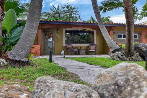 Casa en venta en Pompano Beach, Florida, 3 dormitorios, 142.98 m2 № 2085313 - foto 2