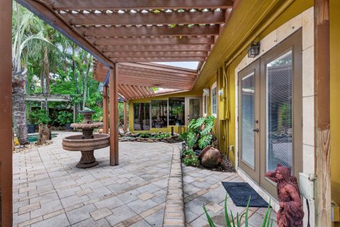 Casa en venta en Pompano Beach, Florida, 3 dormitorios, 142.98 m2 № 2085313 - foto 18
