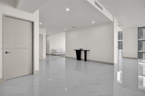 Снять в аренду кондоминиум в Майами, Флорида 4 спальни, 317.45м2, № 2055350 - фото 19
