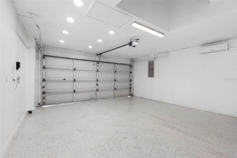 Casa en venta en Tampa, Florida, 3 dormitorios, 170.75 m2 № 1917926 - foto 6