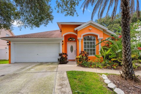Casa en venta en Tampa, Florida, 3 dormitorios, 170.75 m2 № 1917926 - foto 1