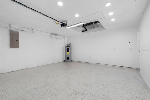Casa en venta en Tampa, Florida, 3 dormitorios, 170.75 m2 № 1917926 - foto 5
