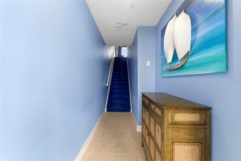 Townhouse in Ruskin, Florida 3 bedrooms, 131.64 sq.m. № 2223030 - photo 6