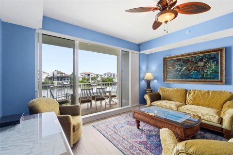 Townhouse in Ruskin, Florida 3 bedrooms, 131.64 sq.m. № 2223030 - photo 7