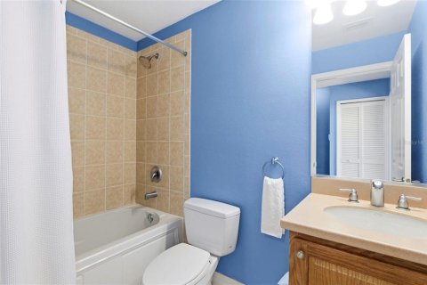 Townhouse in Ruskin, Florida 3 bedrooms, 131.64 sq.m. № 2223030 - photo 13
