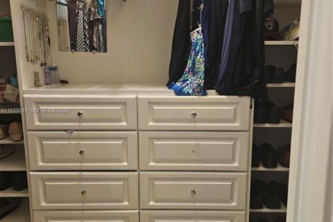 Villa ou maison à louer à Miami, Floride: 4 chambres, 172.8 m2 № 1993223 - photo 26