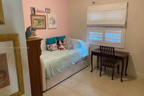 Villa ou maison à louer à Miami, Floride: 4 chambres, 172.8 m2 № 1993223 - photo 14