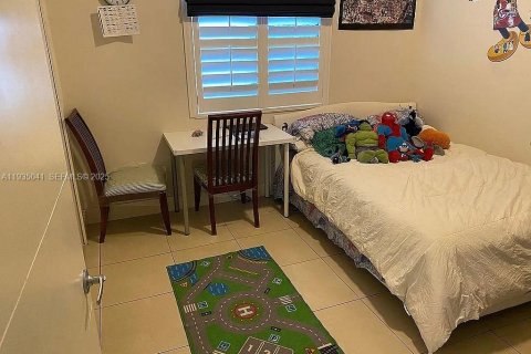 Villa ou maison à louer à Miami, Floride: 4 chambres, 172.8 m2 № 1993223 - photo 18