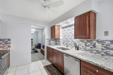 Купить виллу или дом в Тамарак, Флорида 2 комнаты, 175.86м2, № 2250056 - фото 11