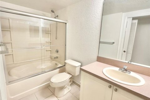 Copropriété à louer à Coral Springs, Floride: 1 chambre, 66.52 m2 № 2414718 - photo 7