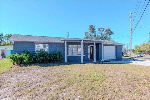 Villa ou maison à vendre à Holiday, Floride: 2 chambres, 97.73 m2 № 1654040 - photo 2