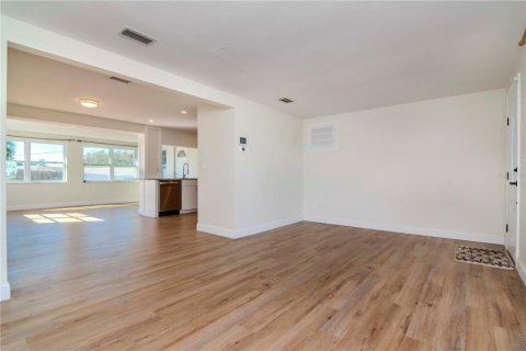 Villa ou maison à vendre à Holiday, Floride: 2 chambres, 97.73 m2 № 1654040 - photo 10