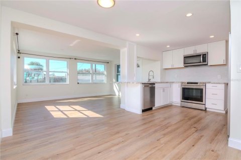Villa ou maison à vendre à Holiday, Floride: 2 chambres, 97.73 m2 № 1654040 - photo 11