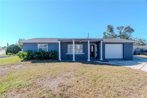 Villa ou maison à vendre à Holiday, Floride: 2 chambres, 97.73 m2 № 1654040 - photo 1