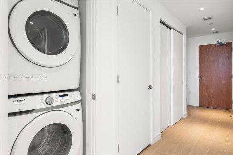 Condominio en venta en Miami Beach, Florida, 1 dormitorio, 81.57 m2 № 1849154 - foto 13