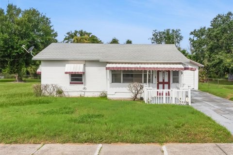 House in Orlando, Florida 2 bedrooms, 82.5 sq.m. № 2283733